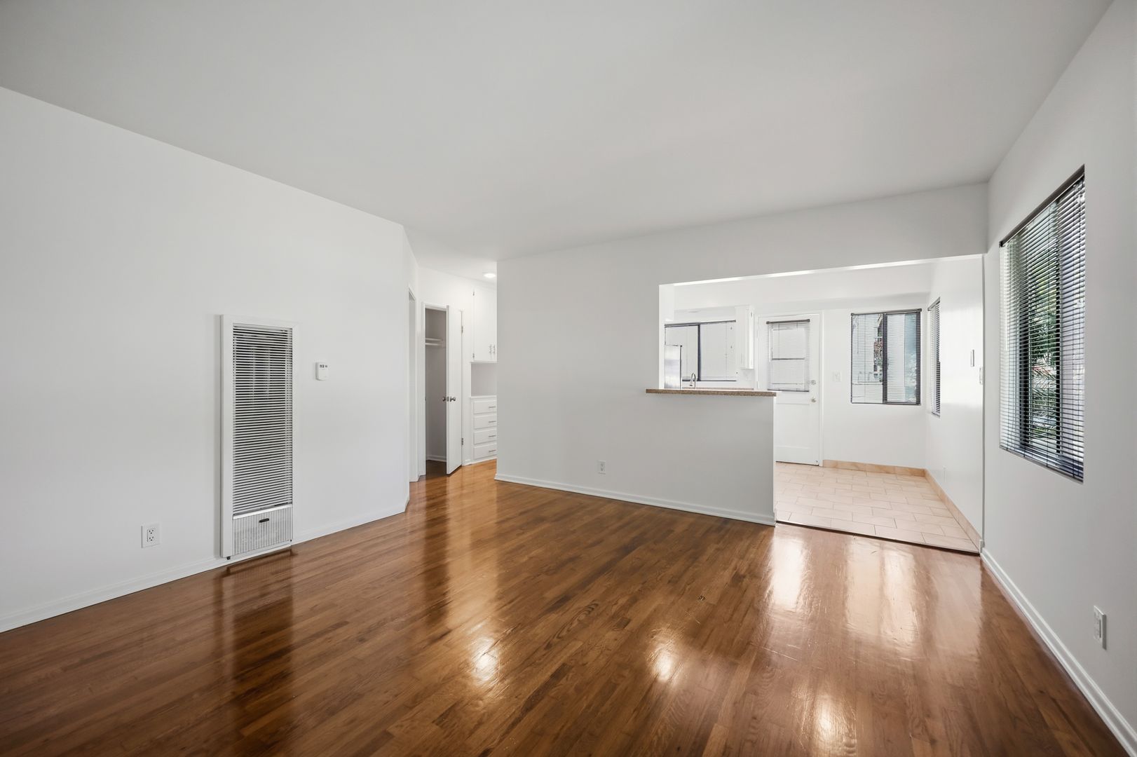Santa Monica Apartment: 1338 - 1340 Princeton Street