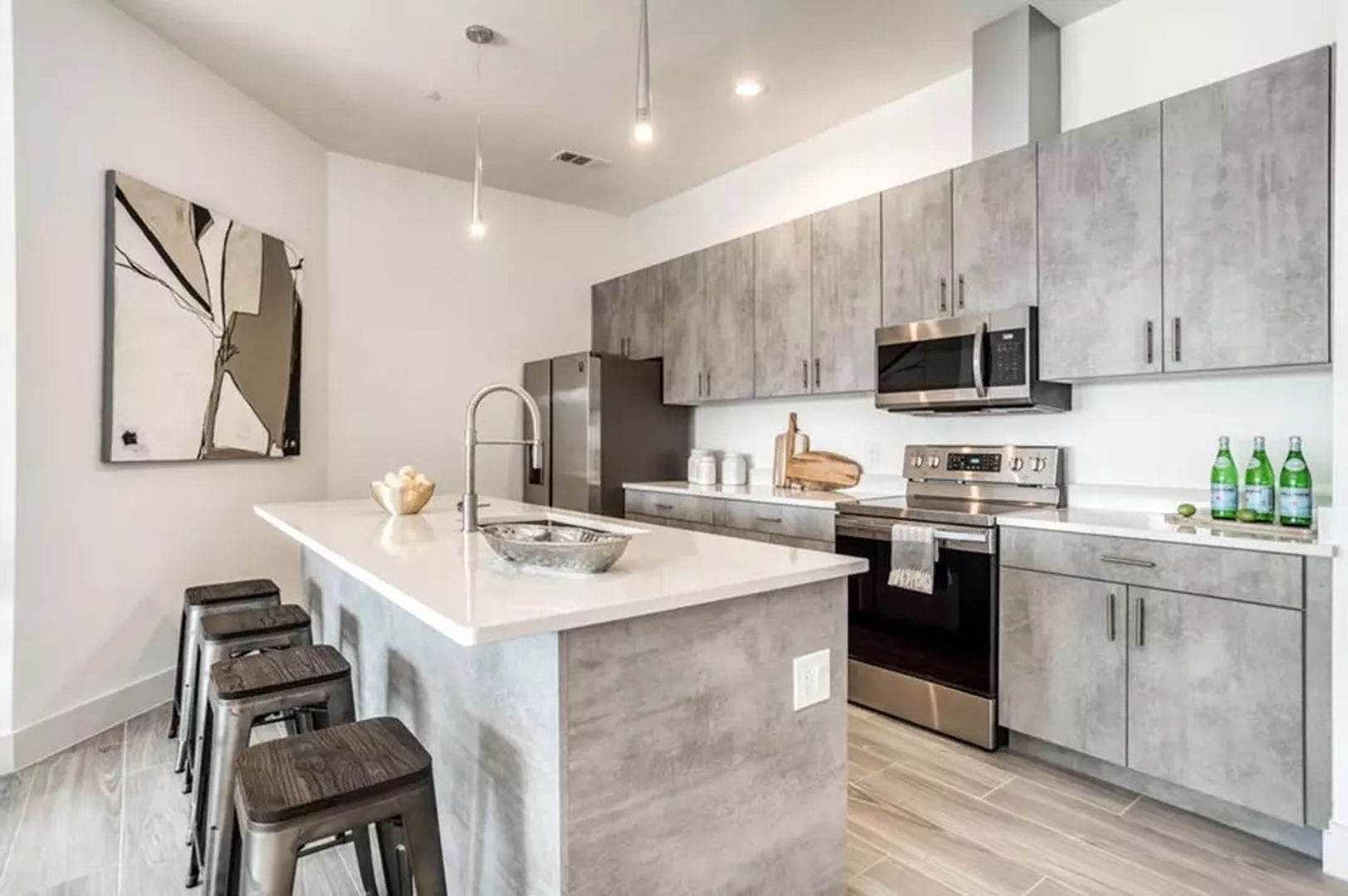 Dallas Apartment: 1100 Peters Street # 505