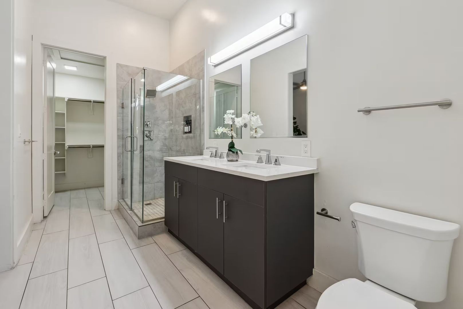 Dallas Apartment: 1100 Peters Street # 409
