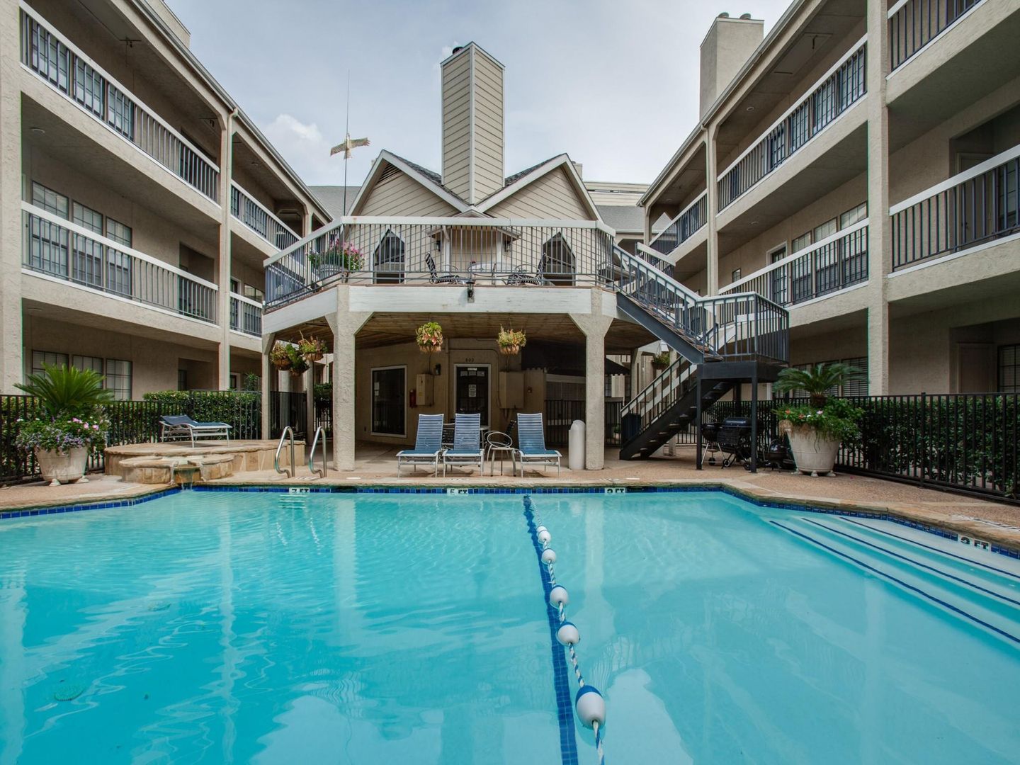 Dallas Condo: 4800 W. Lovers Lane