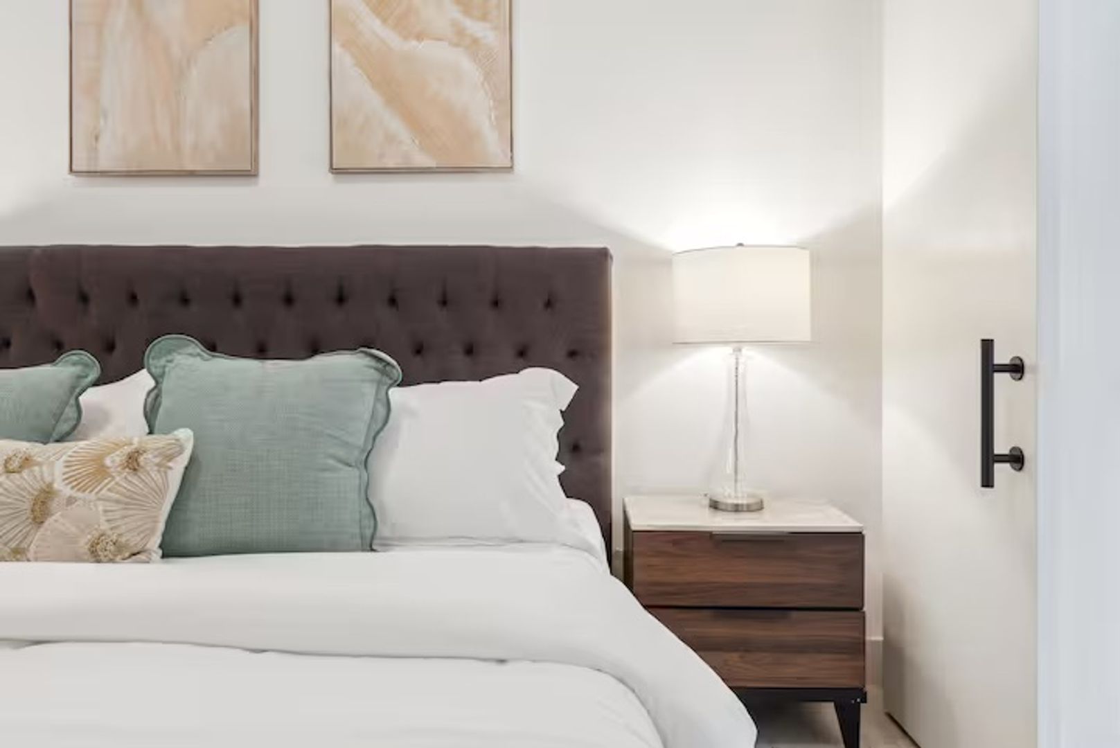 Dallas Apartment: 1100  Peters Street # 415