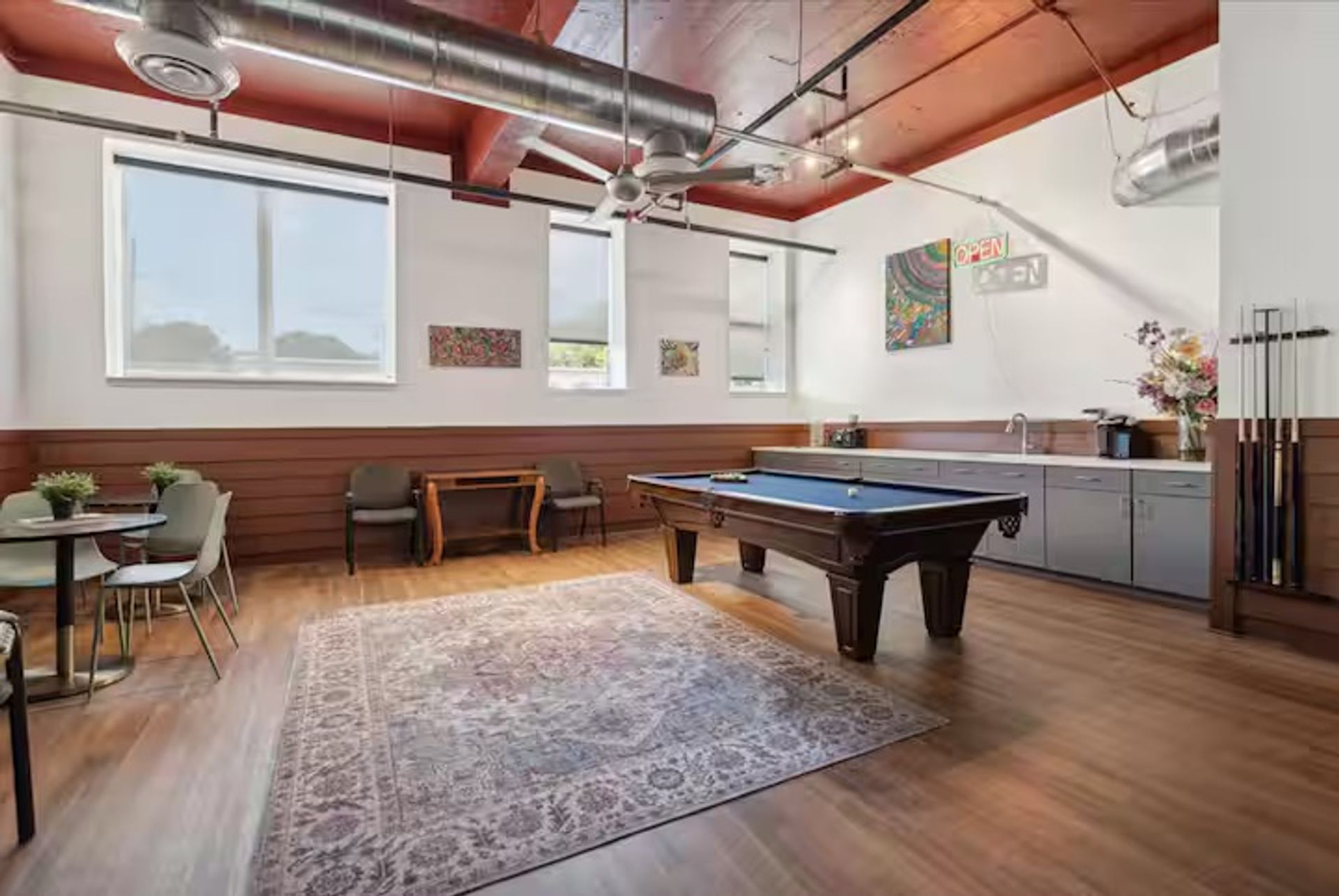 Dallas Apartment: 1403 Corinth Street #103