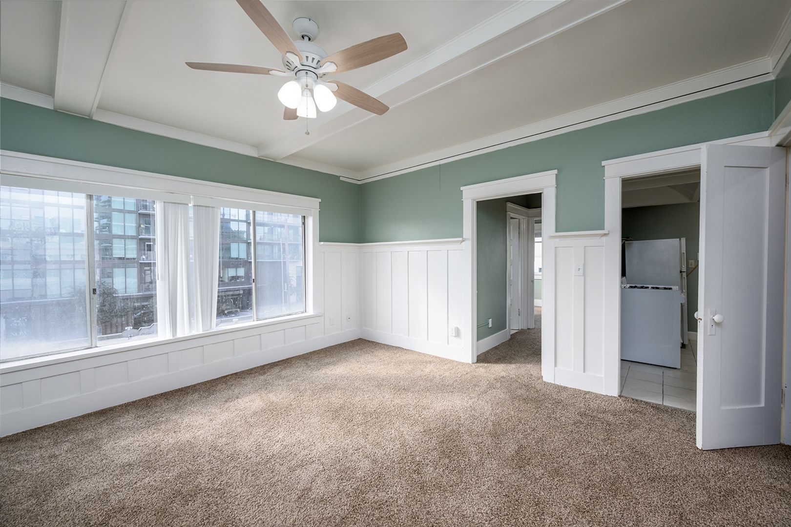 SAN DIEGO Apartment: 2820 Sixth Ave