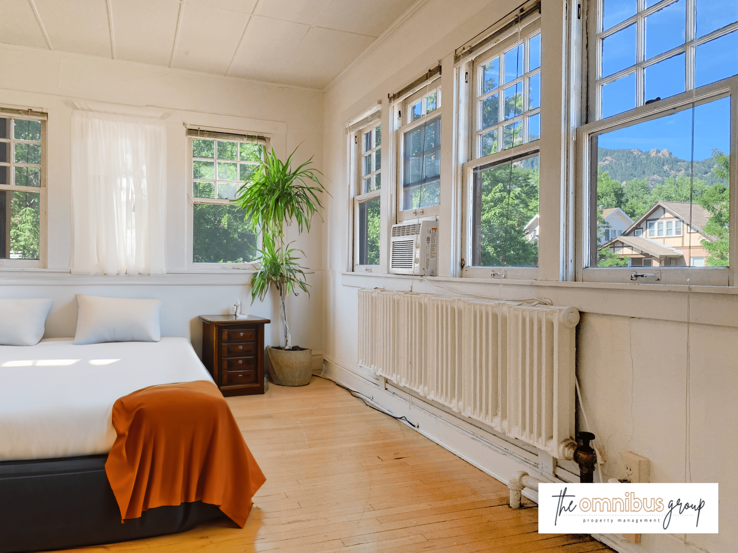 Boulder Apartment: 1090 11th St