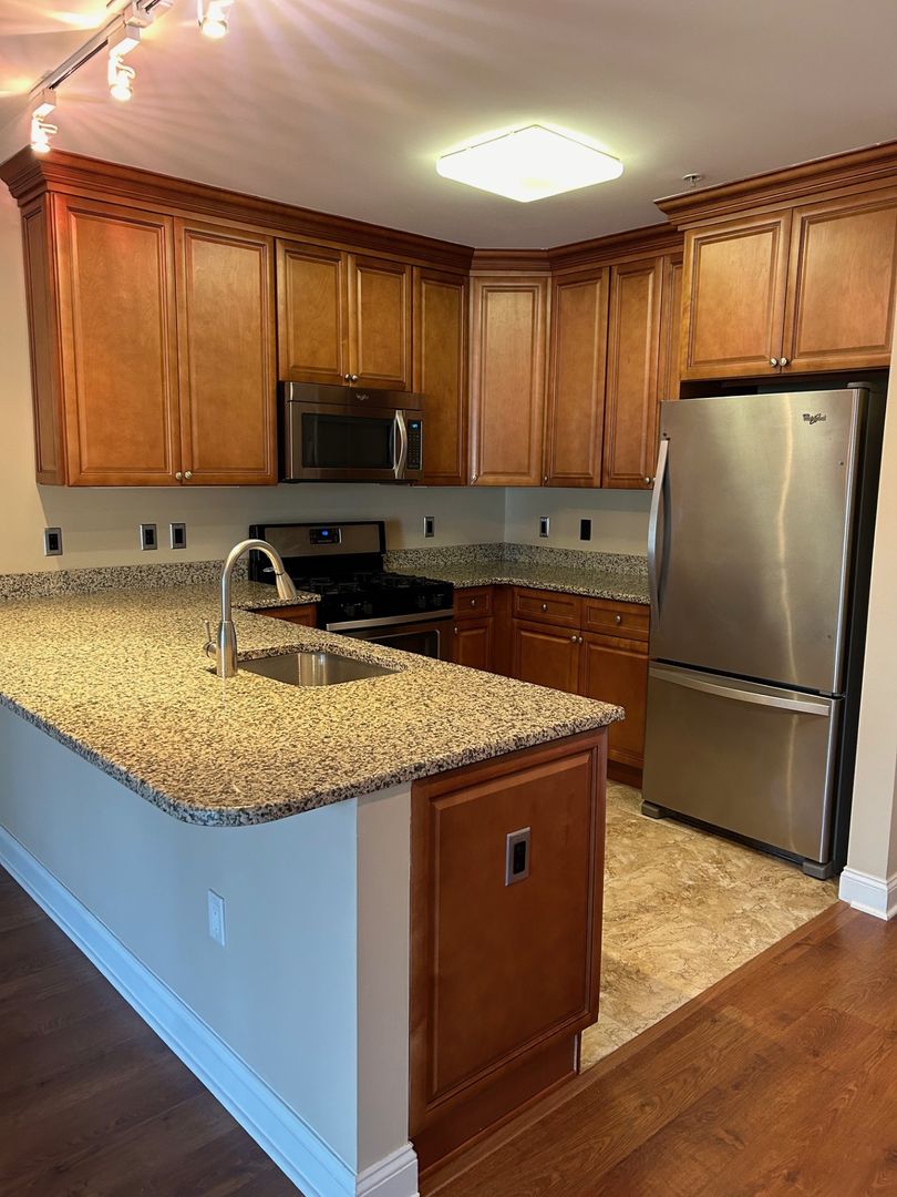 Rochelle Park Apartment: 106 Terrace Avenue