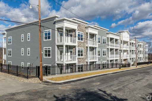 Beautiful 1 Bed / 1 Bath in Luxury Building