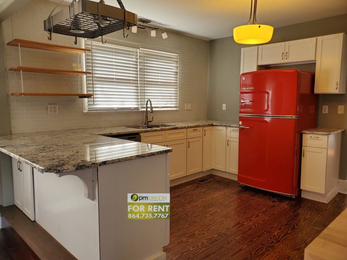Easley House: 303 McBee Ave
