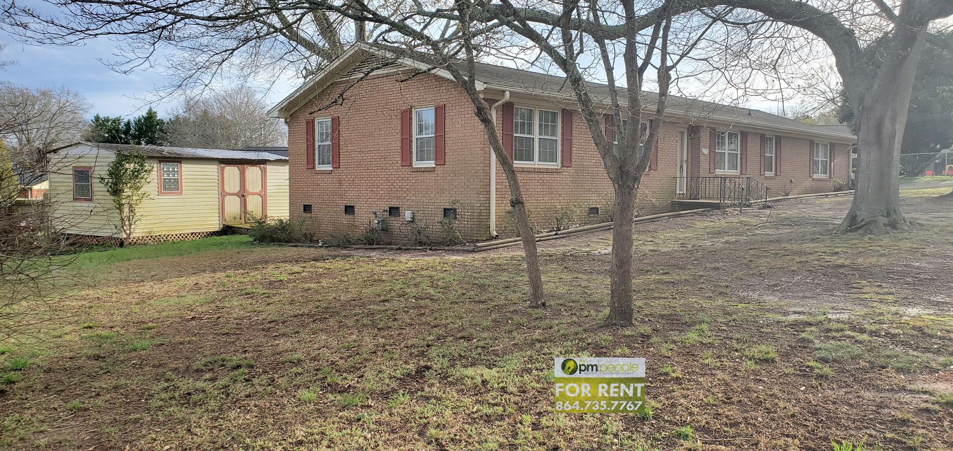 Easley House: 117 Avalon Cr