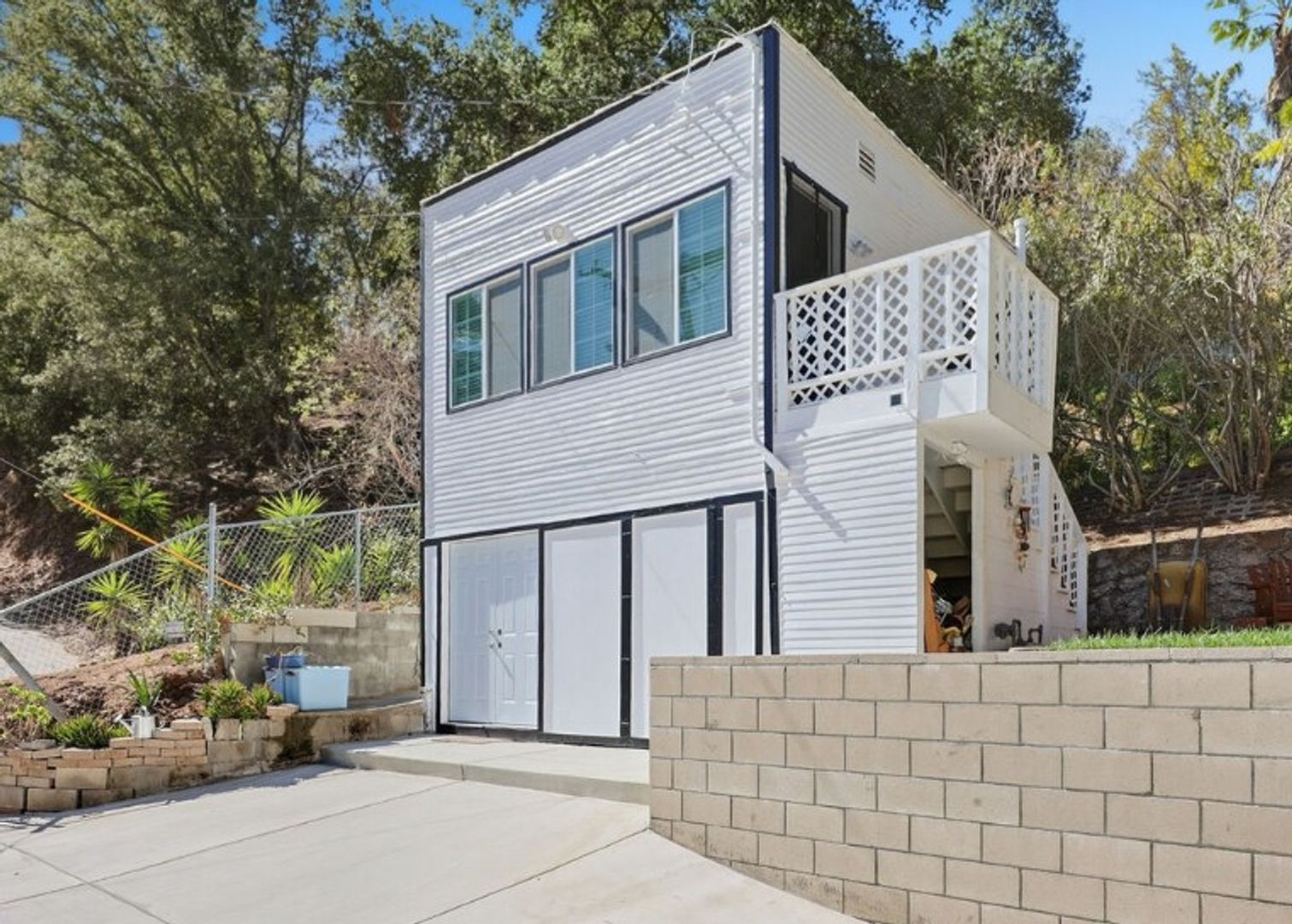 Los Angeles House: 4953 1/2 Mount Royal Dr