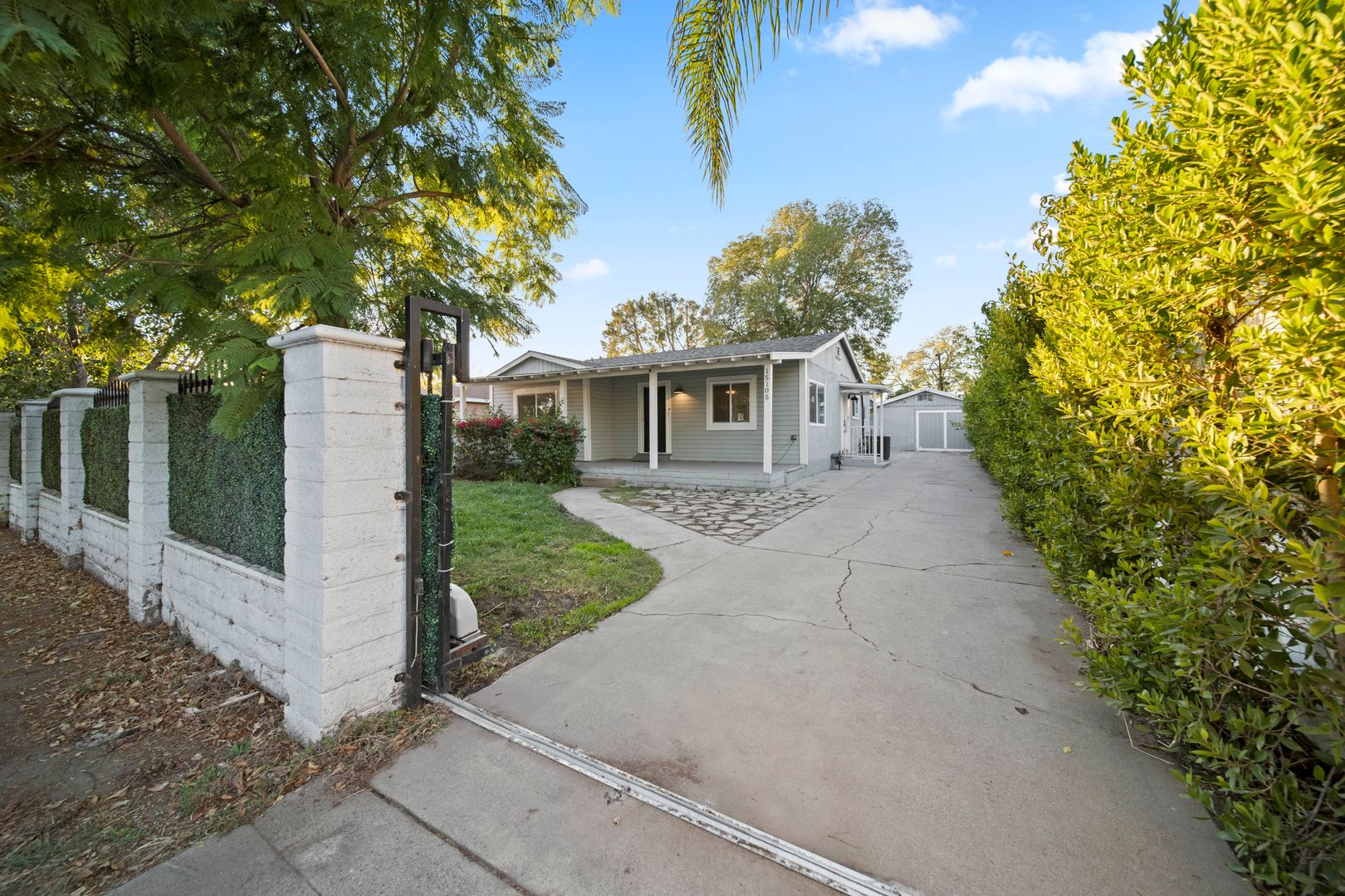 Sylmar Apartment: 15105 Nurmi St