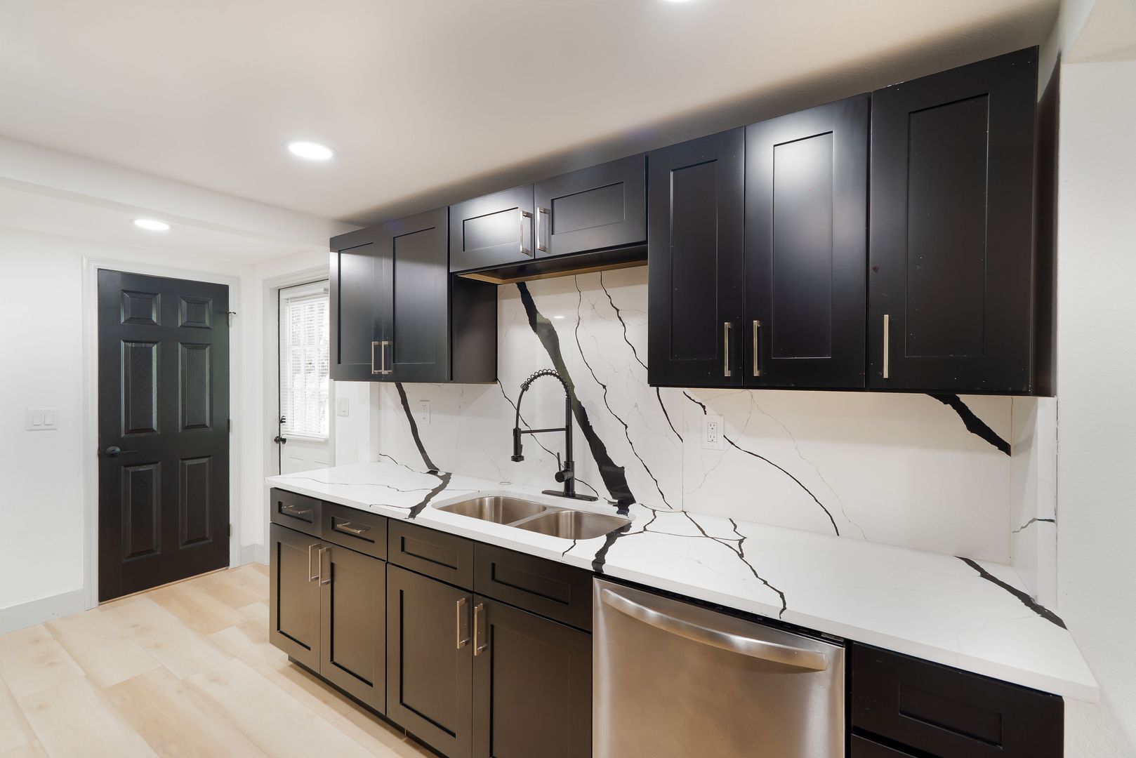 Largo House: 516 5th Ave NE