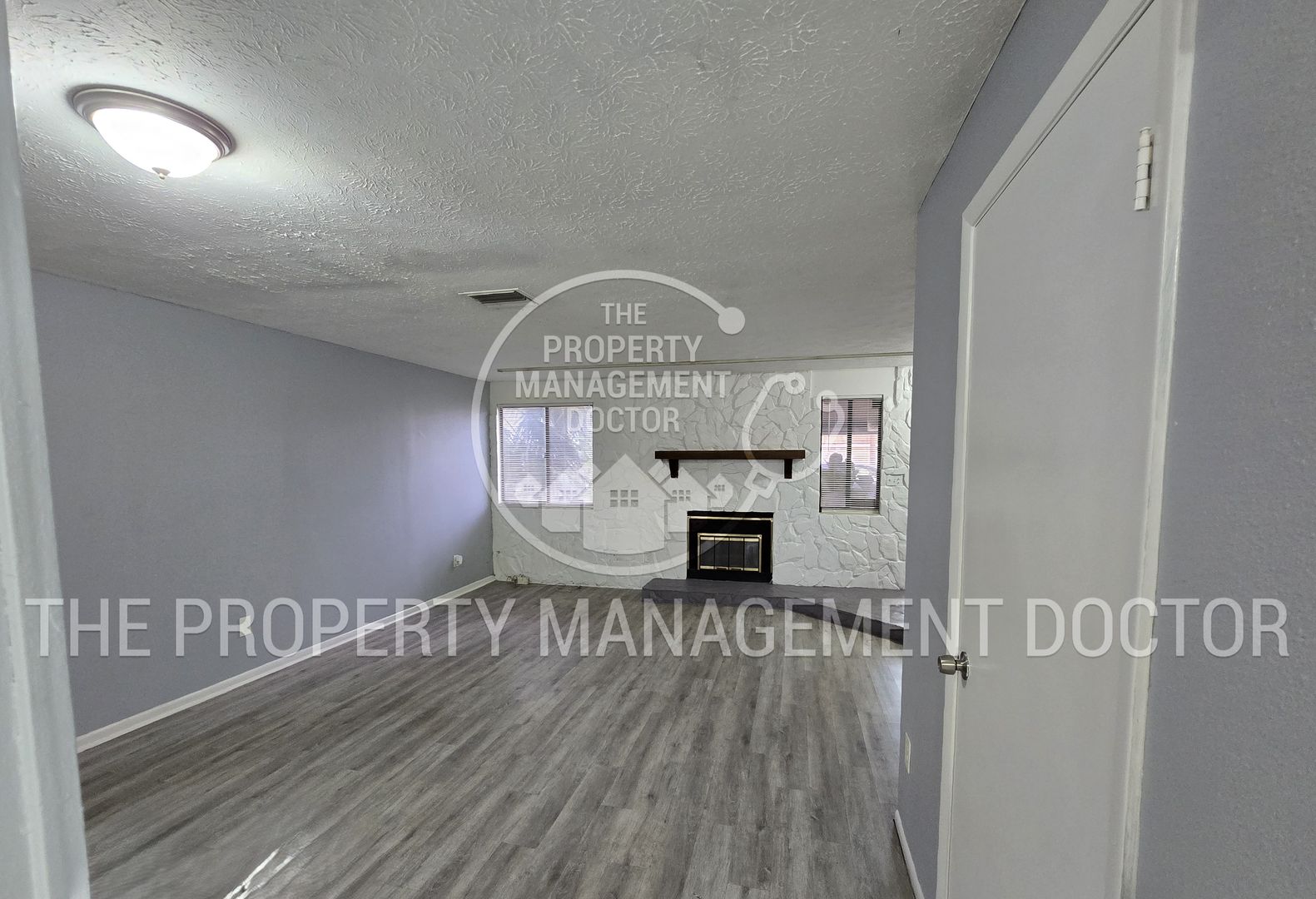 Tampa House: 4710 Stonepointe Place
