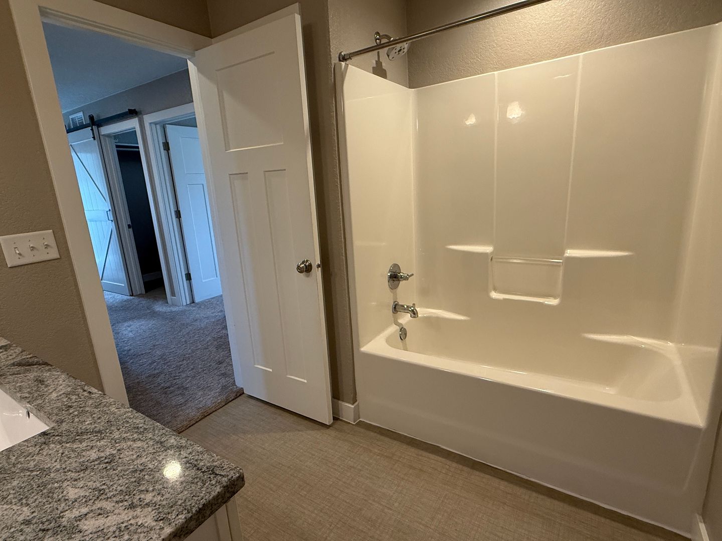 2501 6th Avenue NW 19 of 26