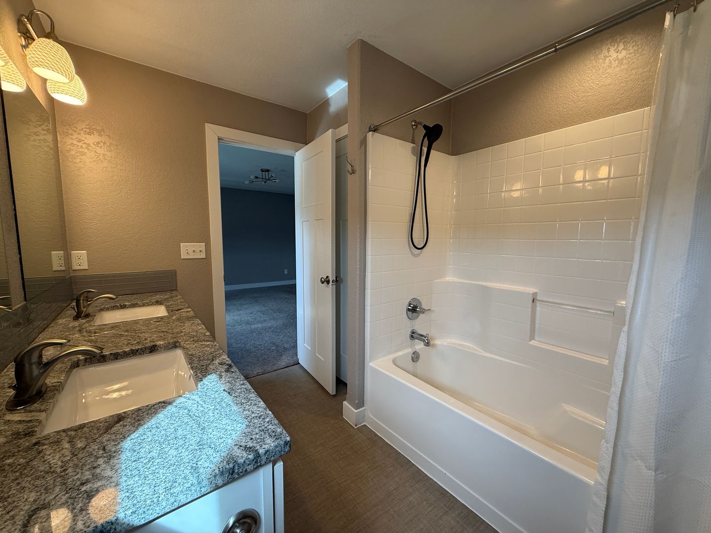 2501 6th Avenue NW 12 of 12