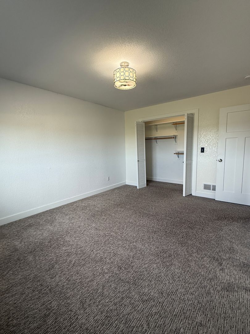 2501 6th Avenue NW 21 of 26