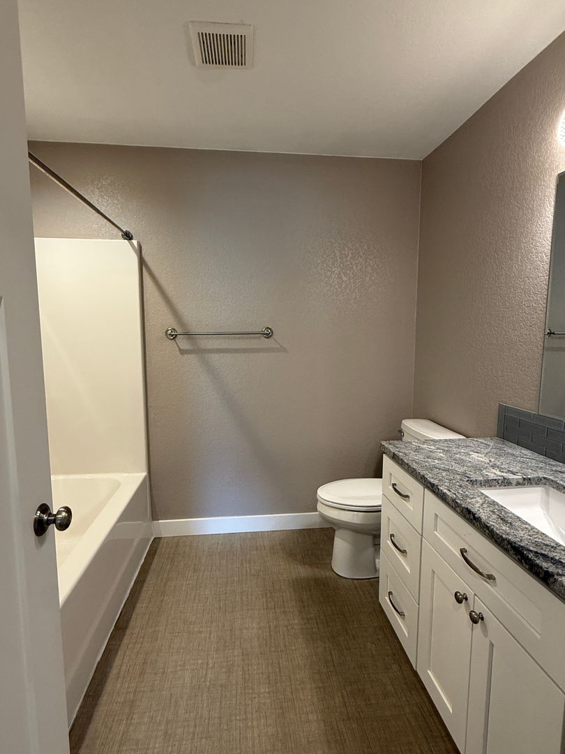 2501 6th Avenue NW 18 of 26