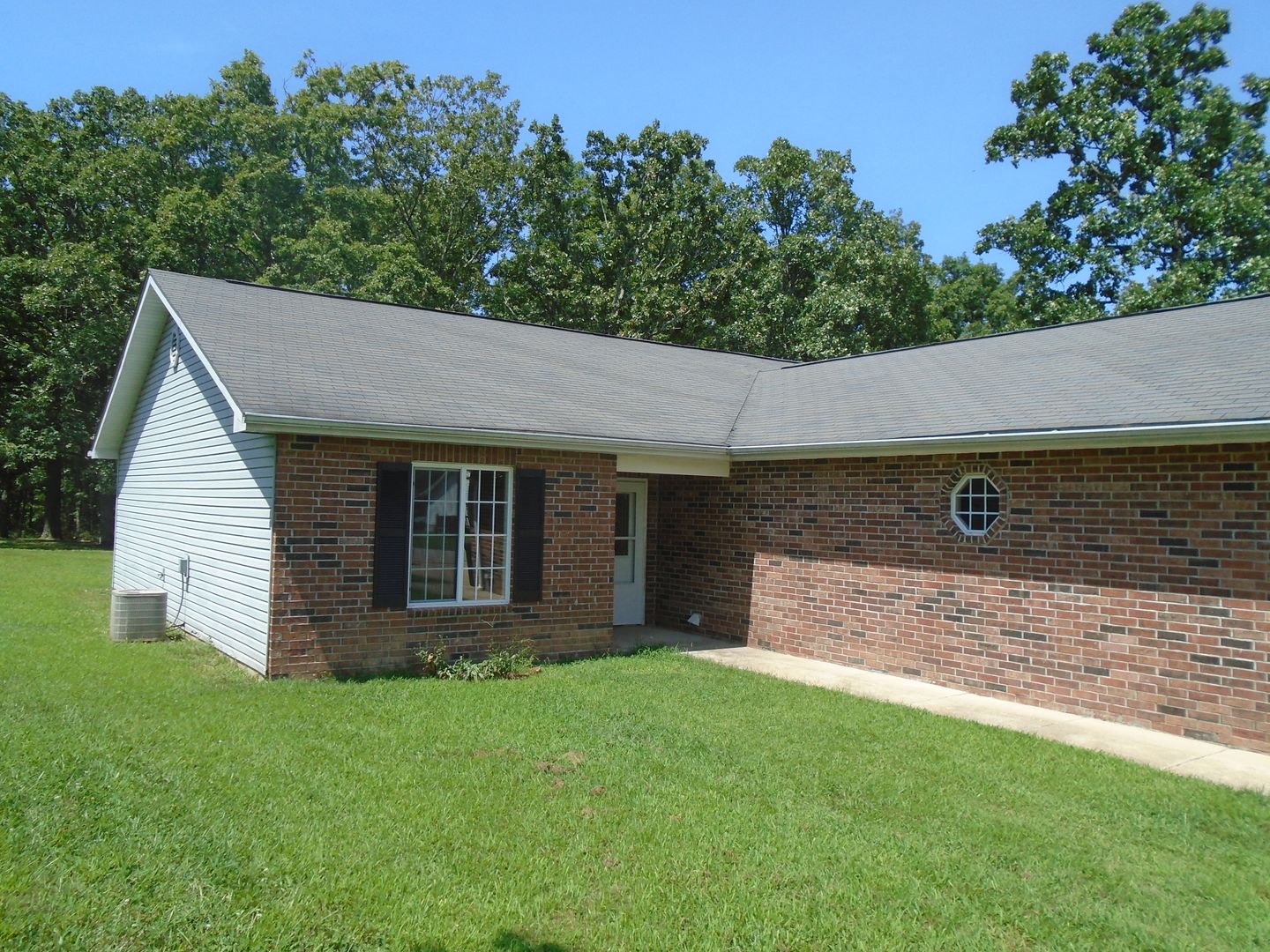 St Robert Apartment: 22605 Hollow Oak Lane