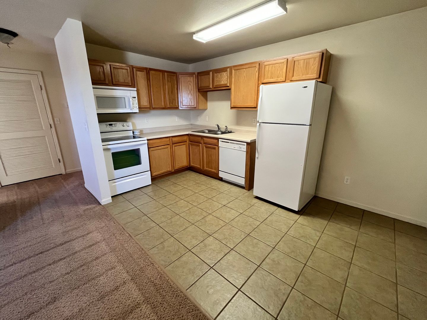 St Robert Apartment: 16665 Hunters Ridge