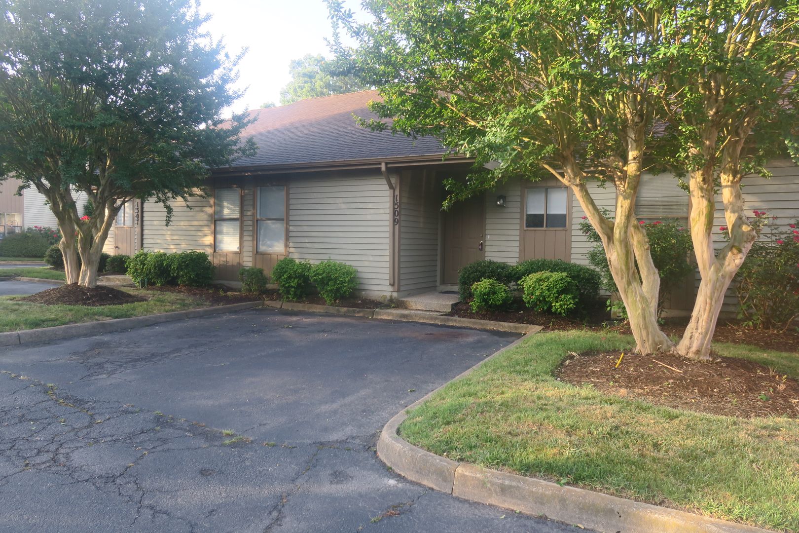 Virginia Beach Condo: 1509 Colonnade Drive