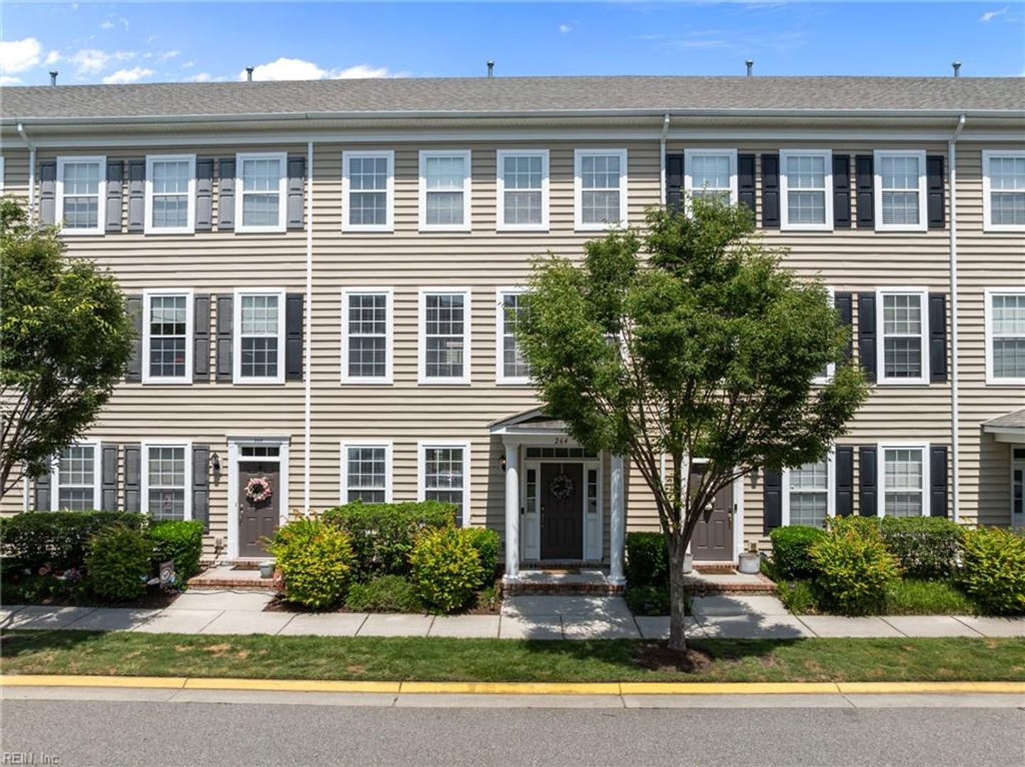 Virginia Beach House: 264 Feldspar Street