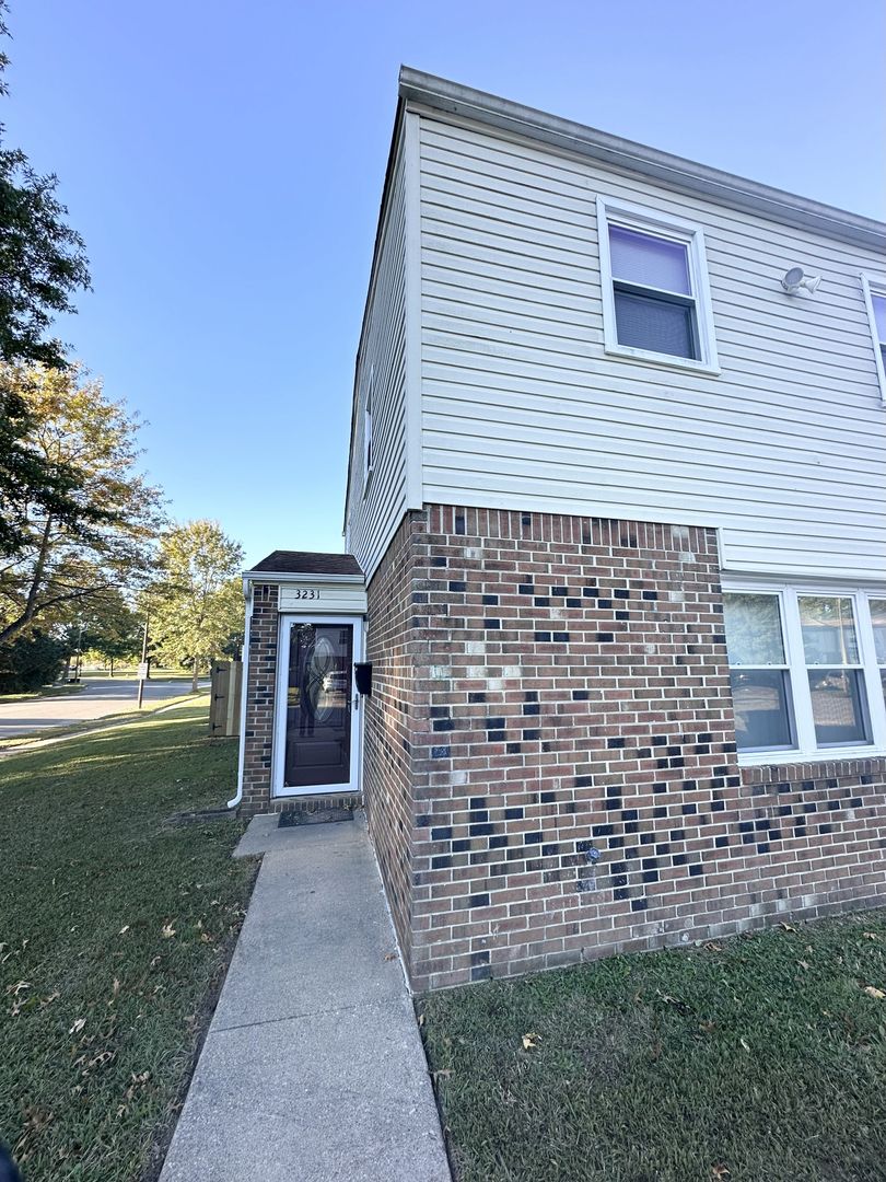Virginia Beach Townhome: 3231 Saxon Place
