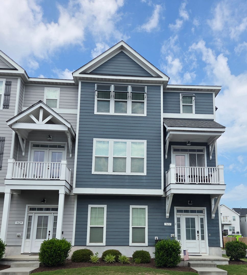 Norfolk Townhome: 9631 21st Bay Street
