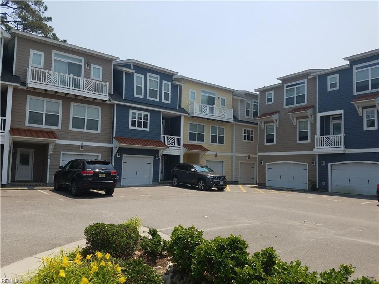 Virginia Beach Condo: 624 Foster Lane