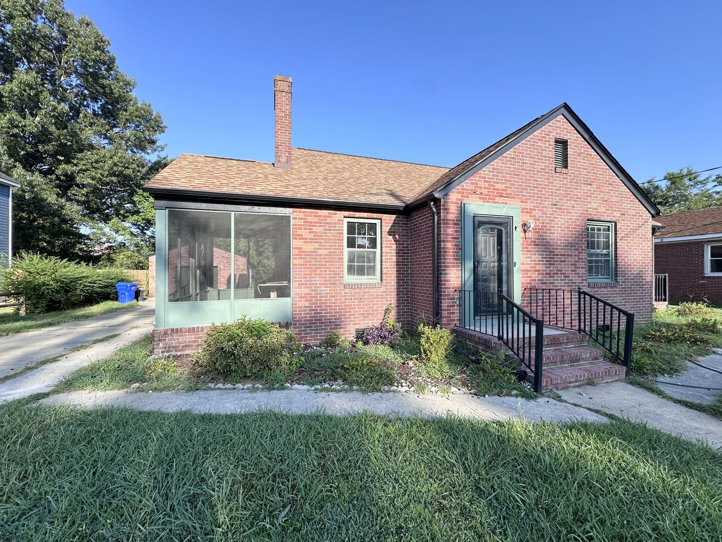 Suffolk House: 113 Halifax St.