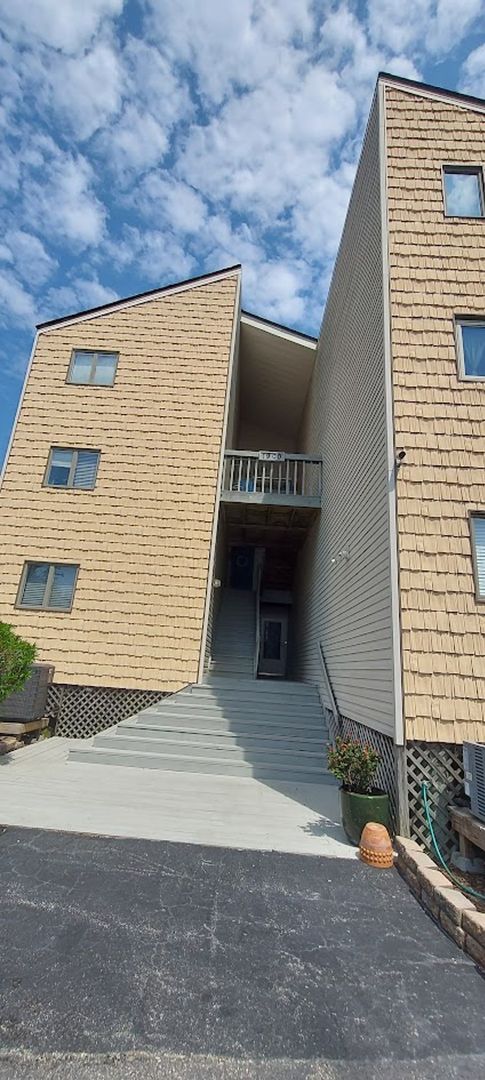 Norfolk Condo: 1900 East Ocean View Avenue