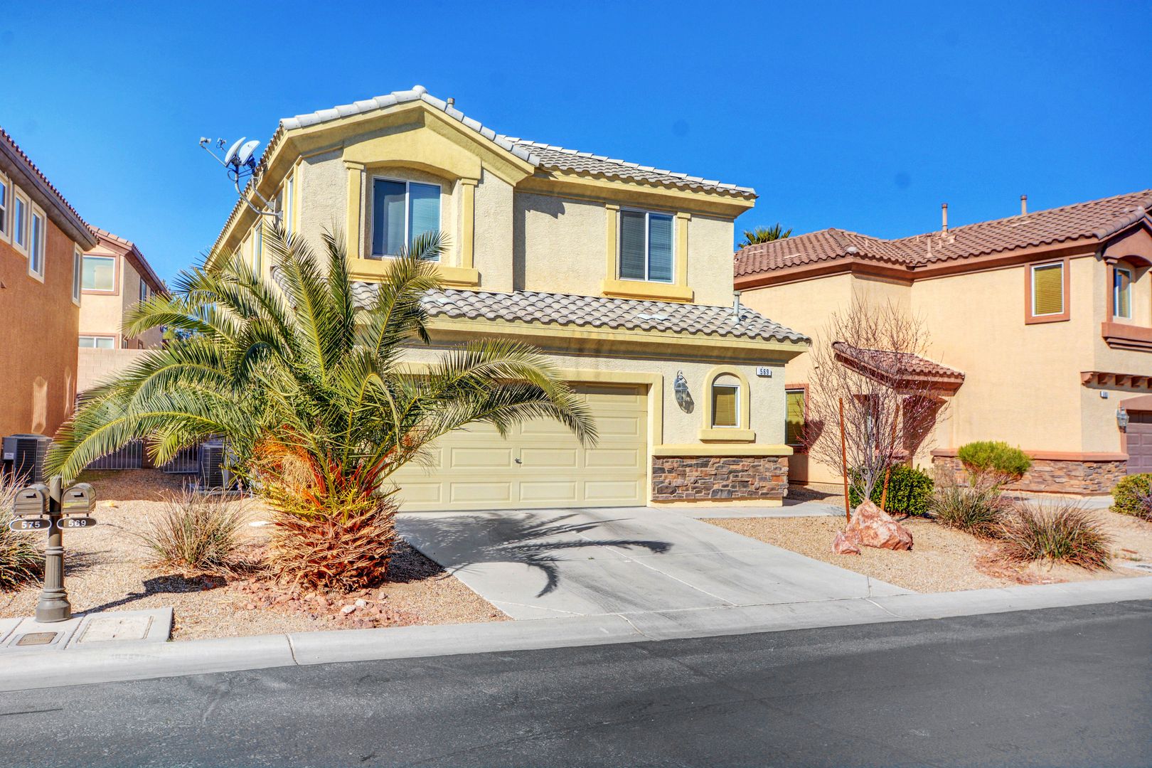 Las Vegas House: 569 Newberry Springs Dr