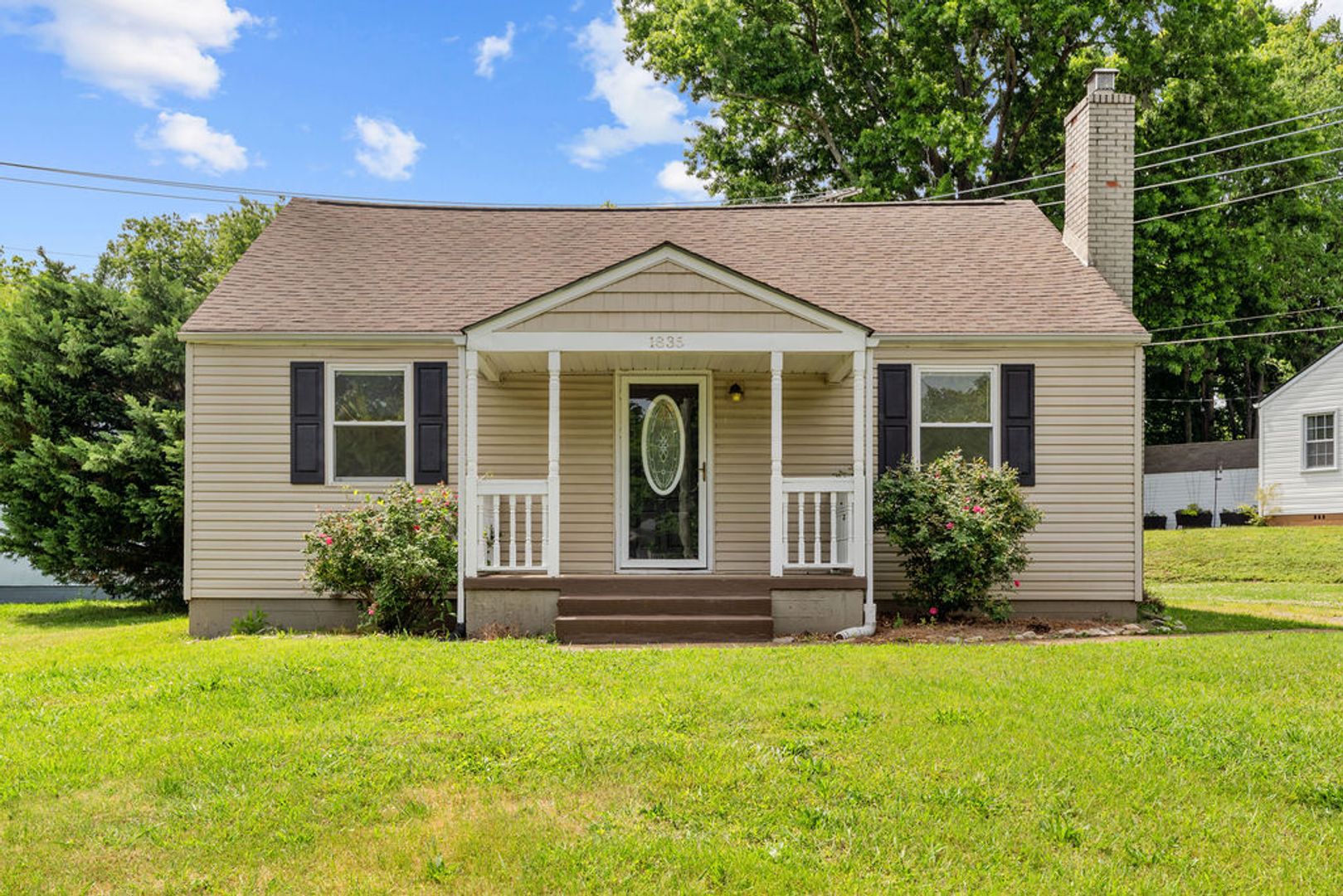 Alcoa House: 1835 Dalton St
