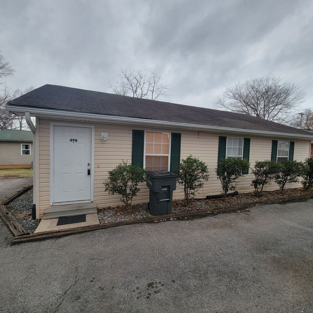 Cookeville Apartment: 49 Stout Street