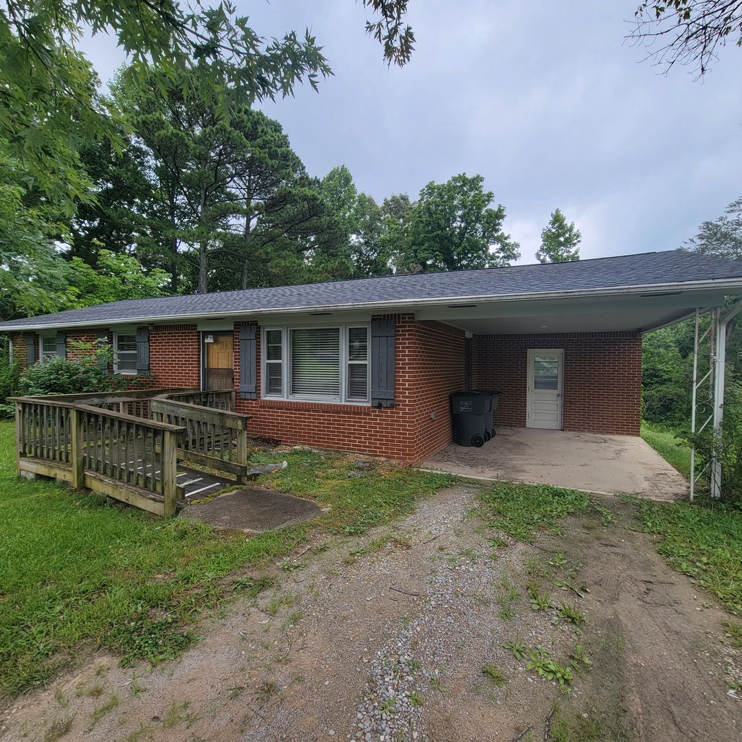 Cookeville House: 1508 Holladay Road