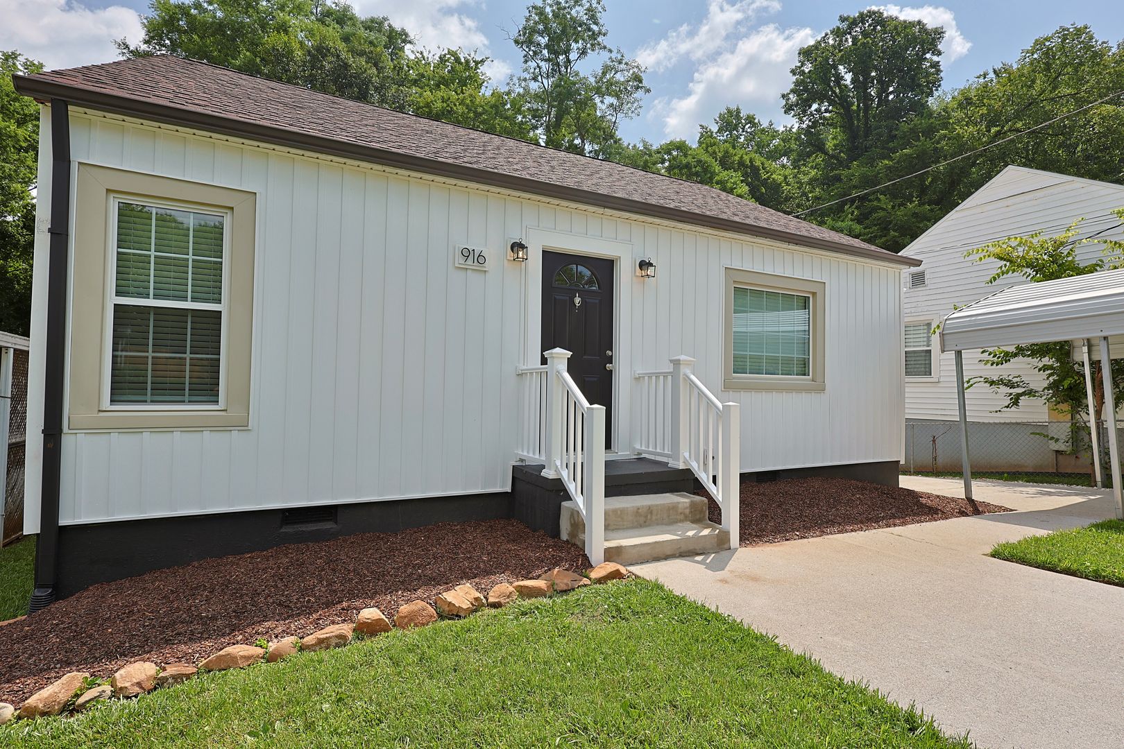 Knoxville House: 916 Hall St