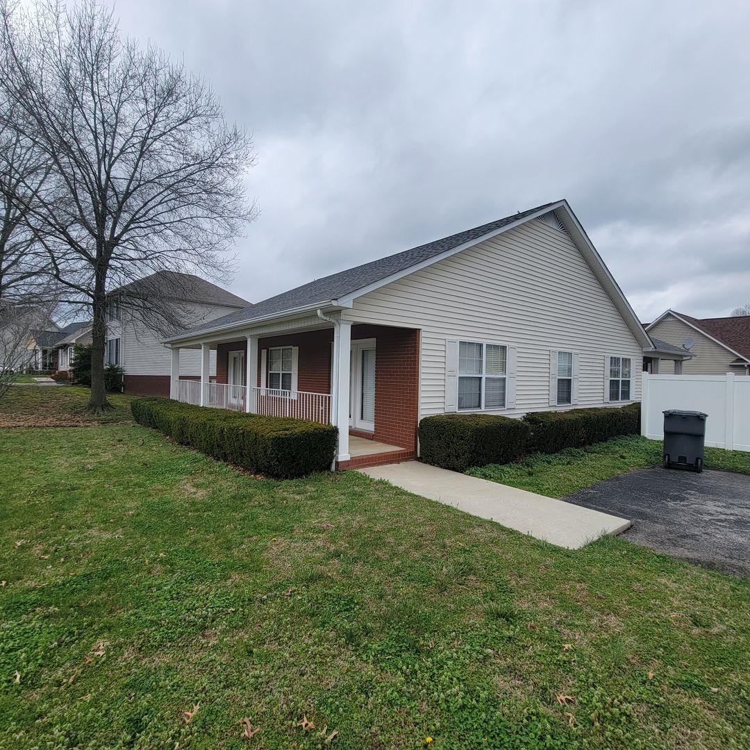 Cookeville Apartment: 919 Nottingham Drive