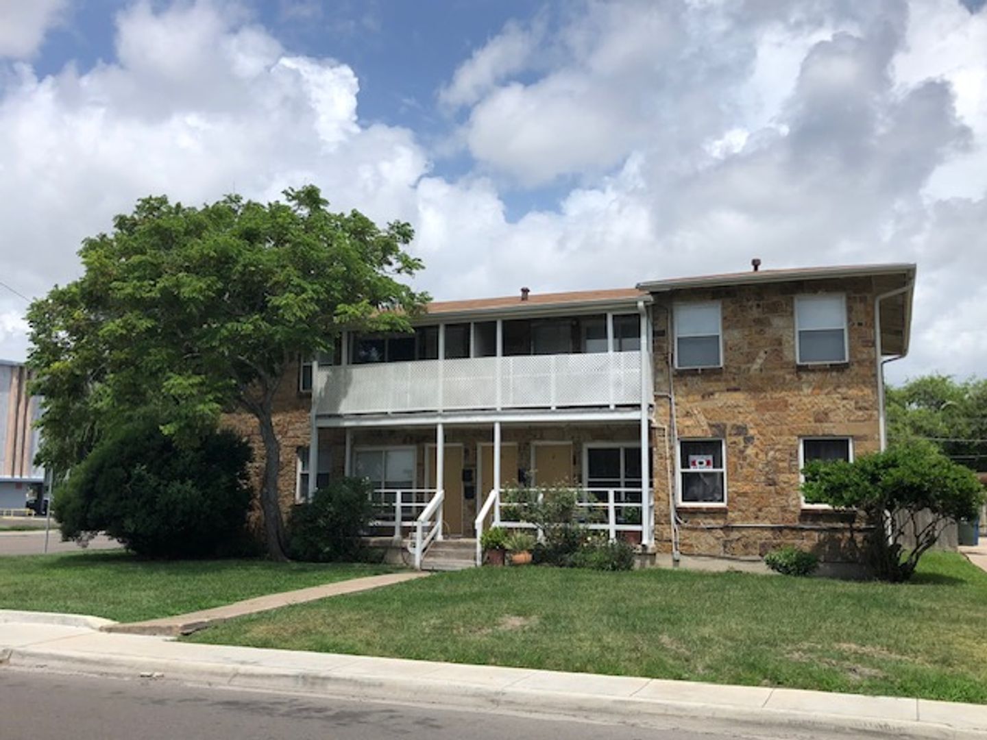 Corpus Christi Apartment: 910 Ohio 1-4 units (Kemp)