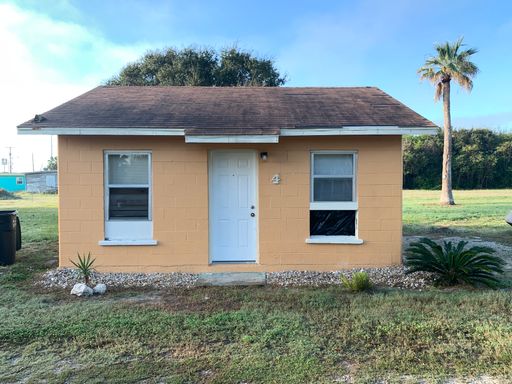 Centrally Located in Flour Bluff – photo 1