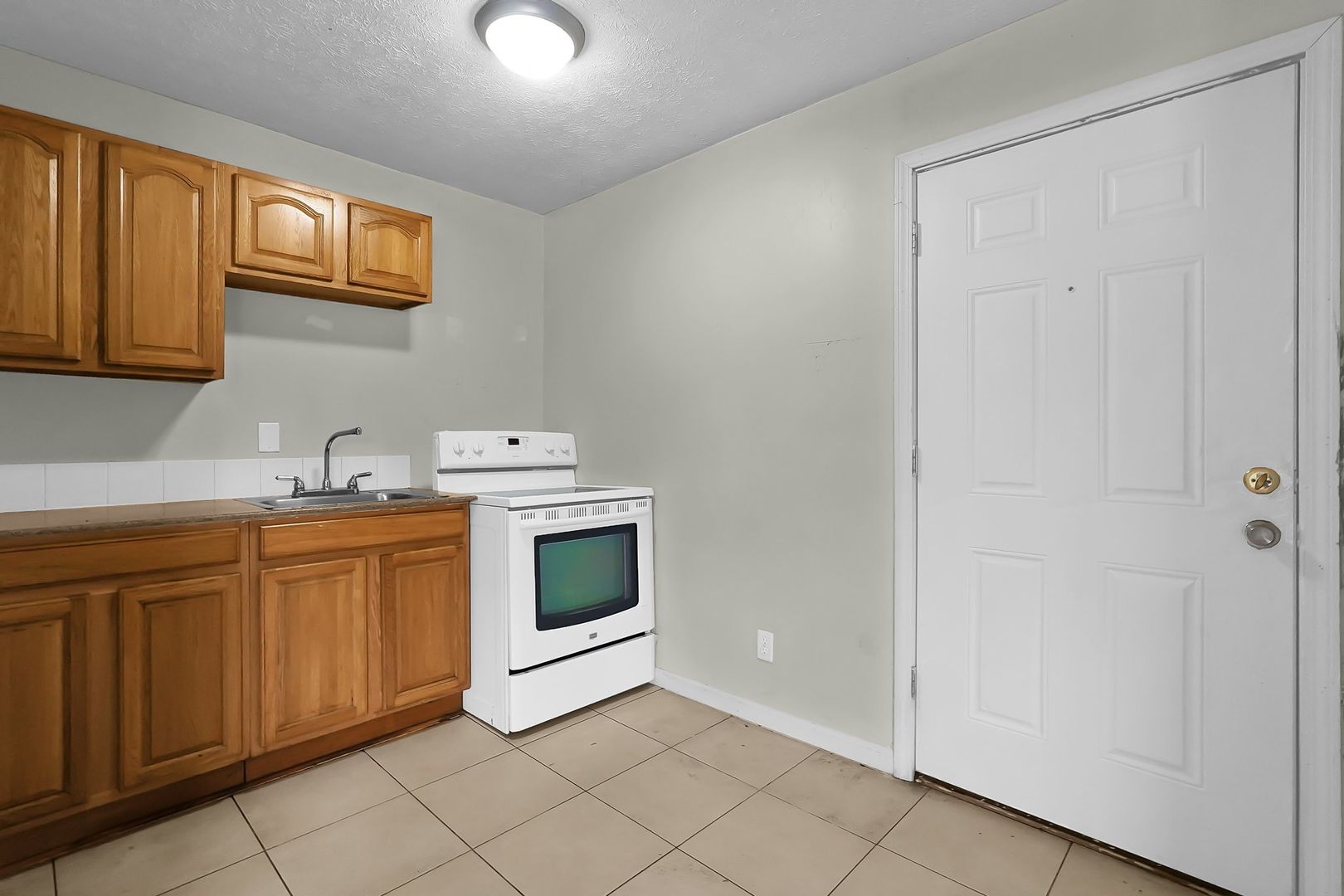 Columbus Apartment: 3685 Cleveland Ave