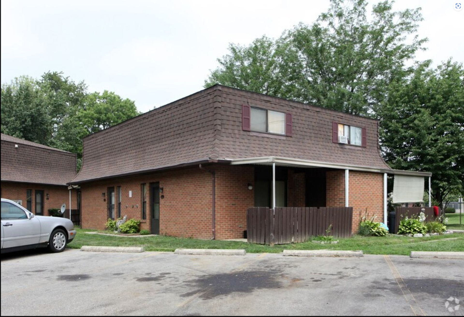 Columbus Apartment: 2483-2539 Courtright Rd