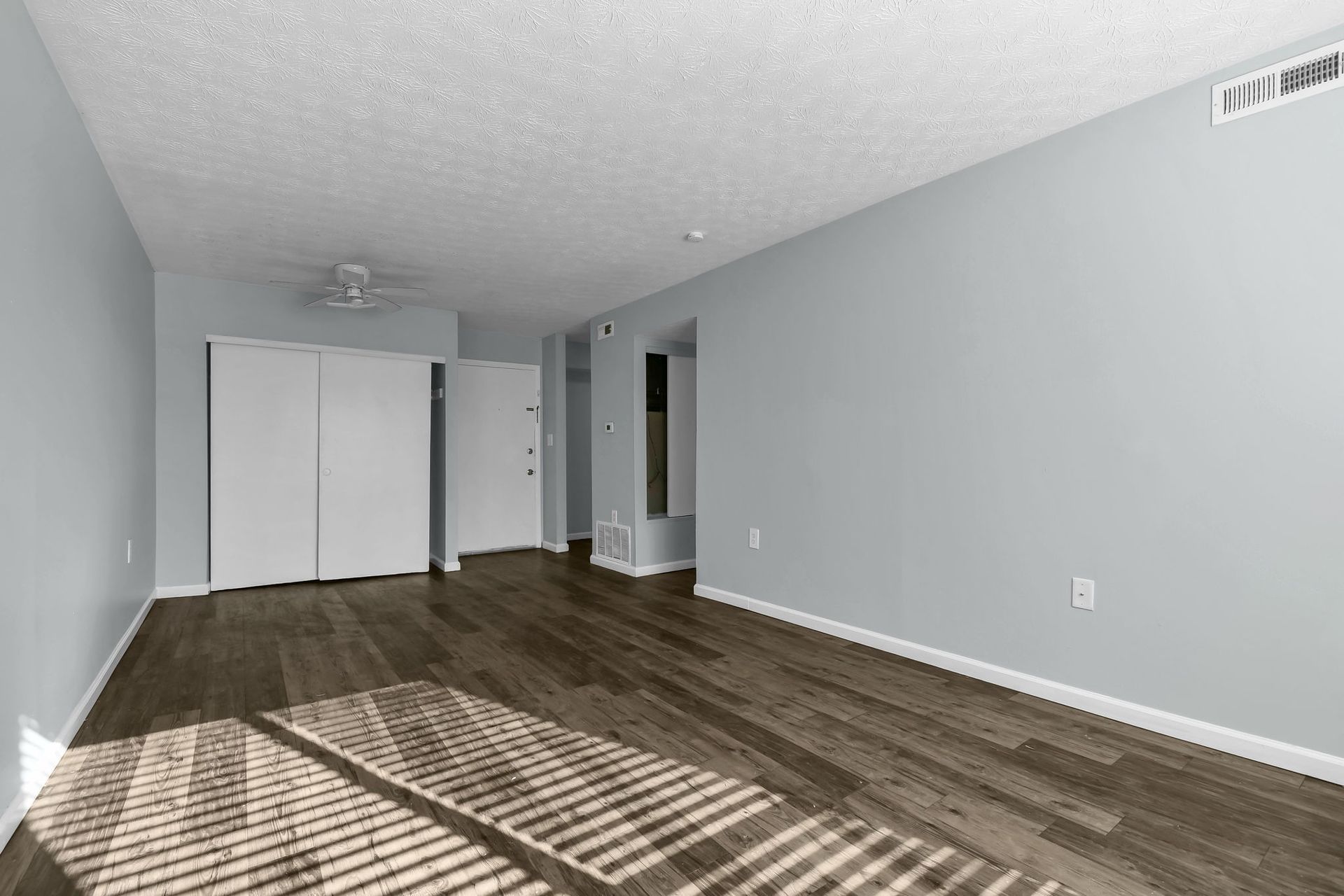 3 Bedroom Updated Gardens 5 of 12