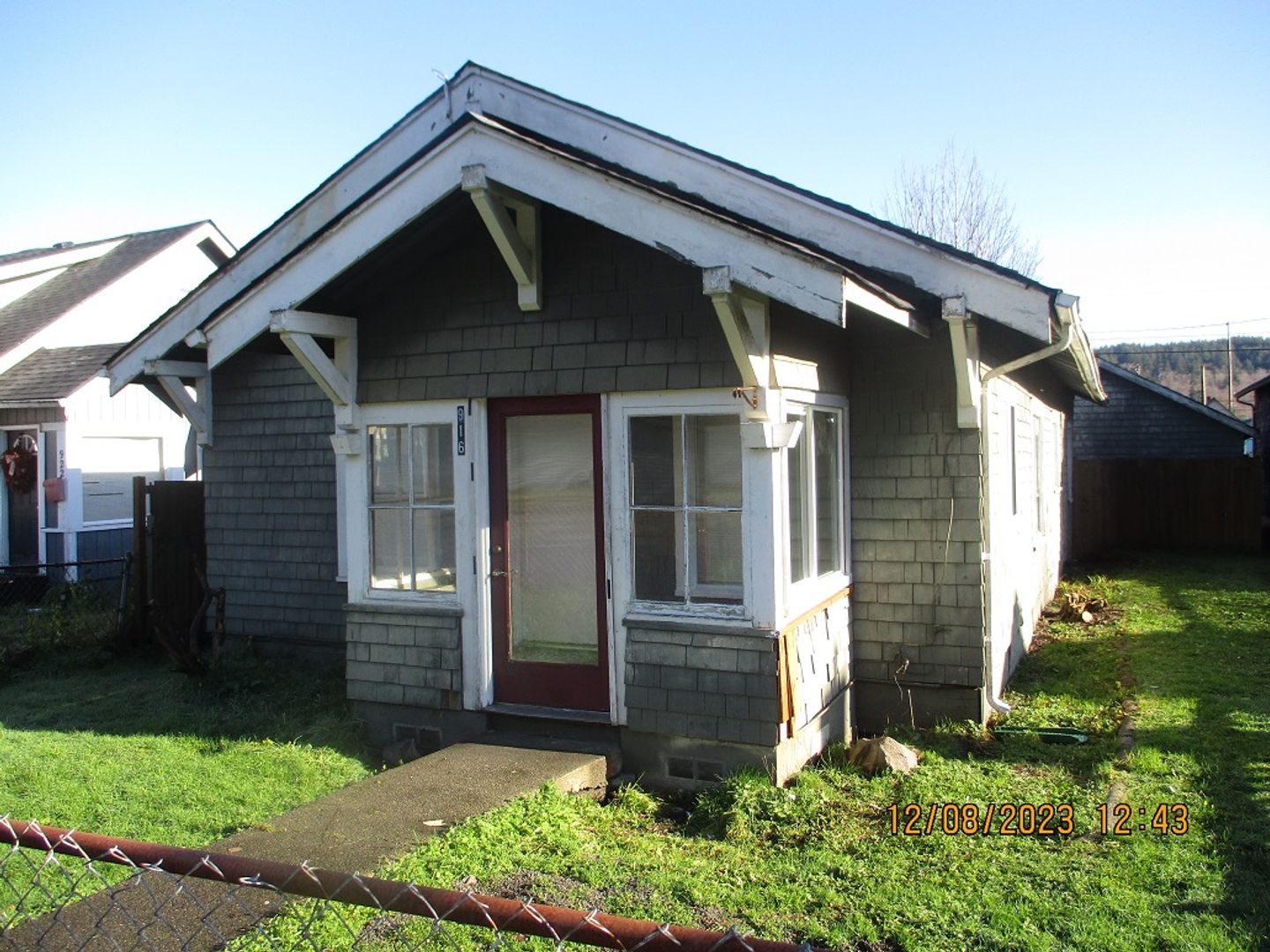 916 LINCOLN ST., HOQUIAM, WA 98550