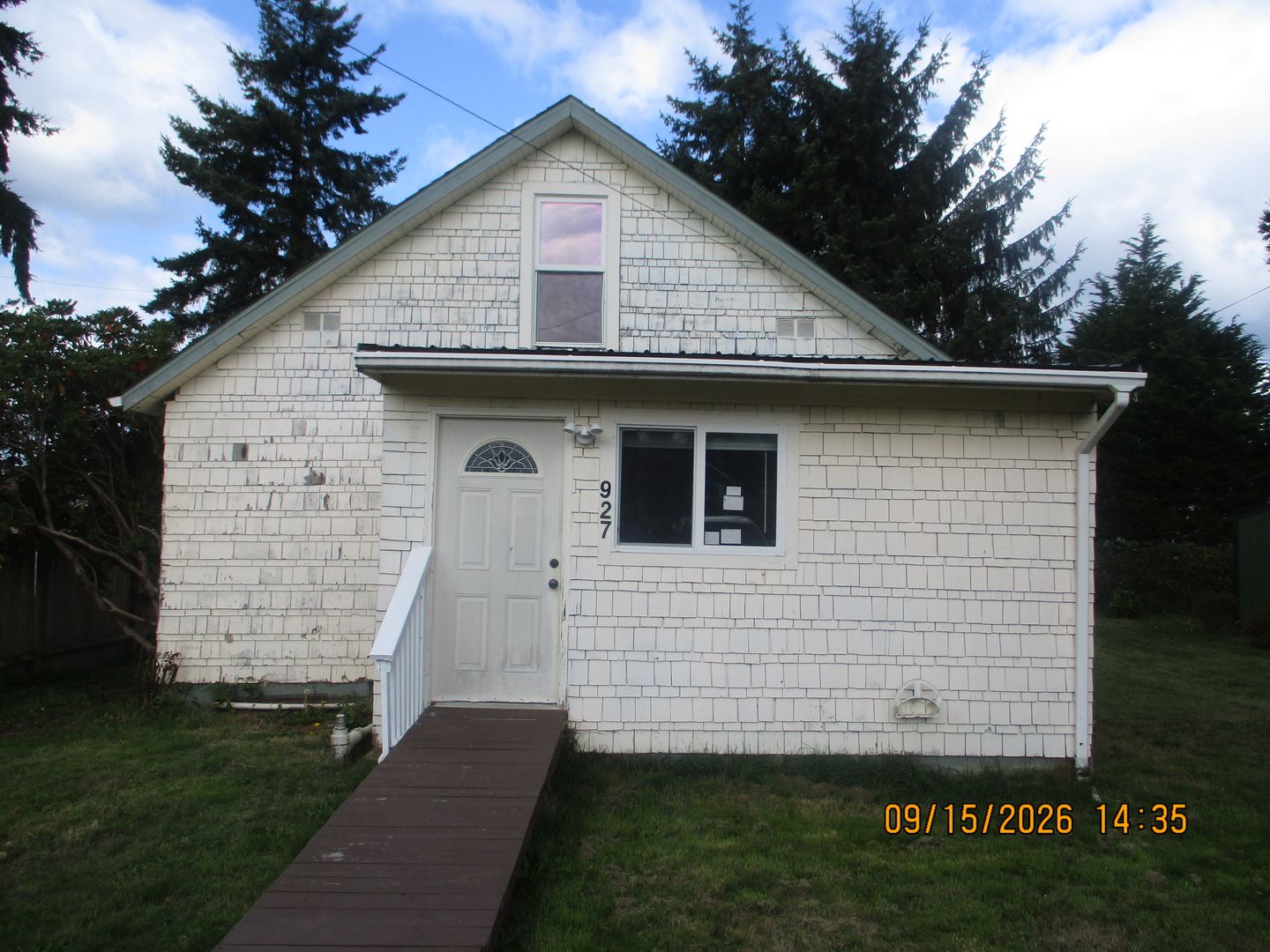 ABERDEEN House: 927 W. SCHLEY