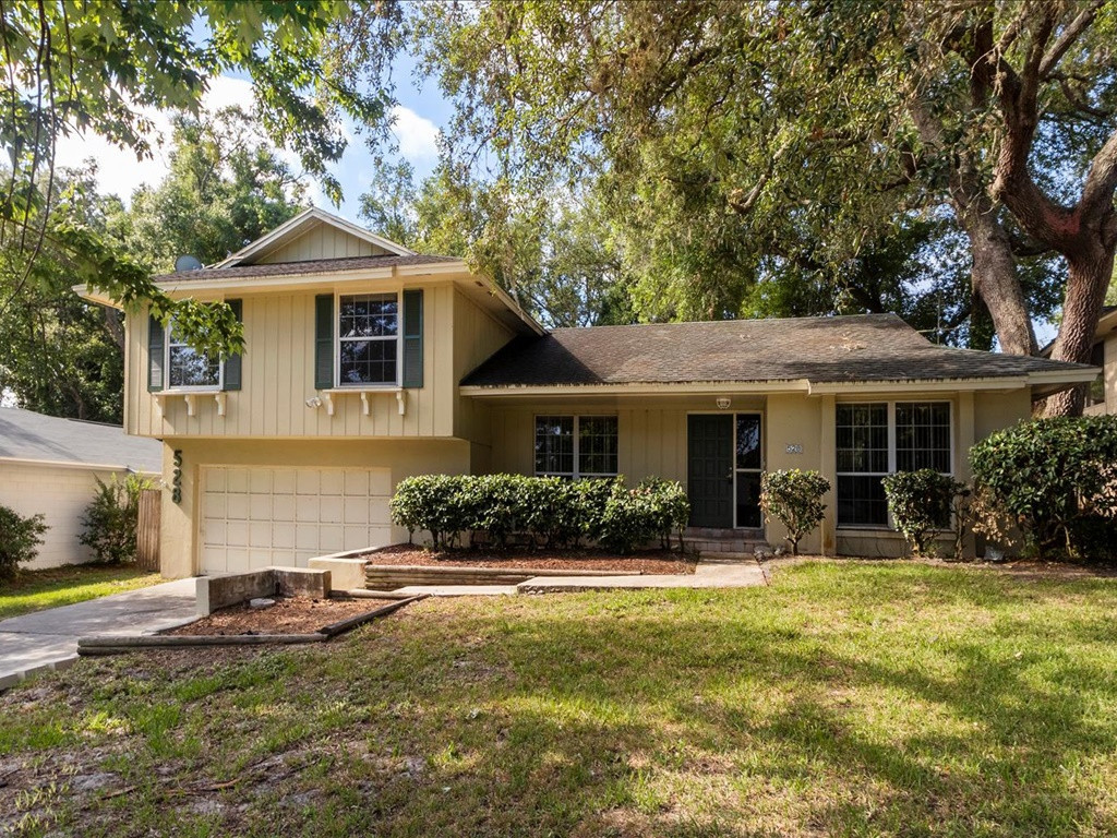 Altamonte Springs House: 528 E. Highland Street
