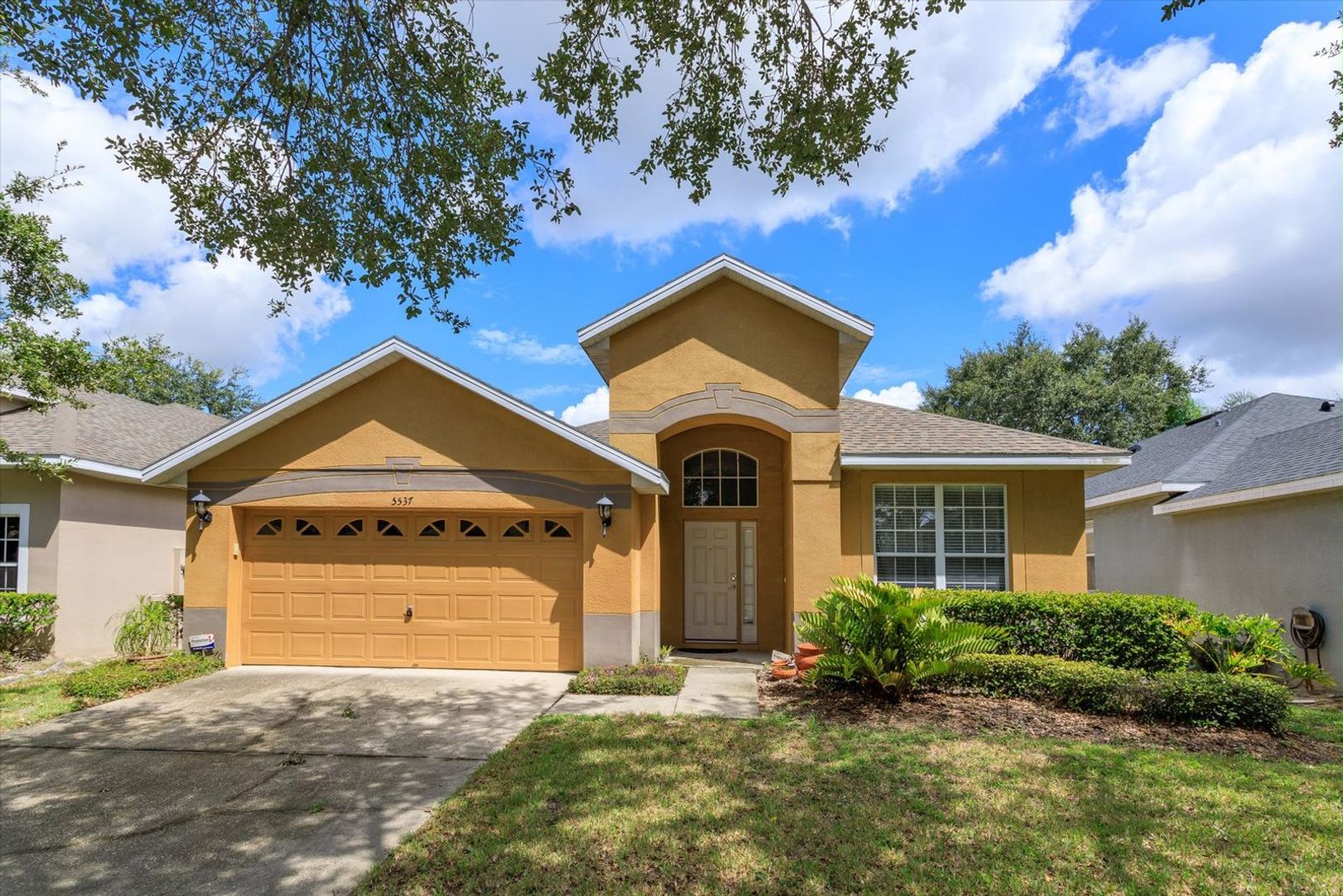 Orlando House: 5537 Burlwood Drive