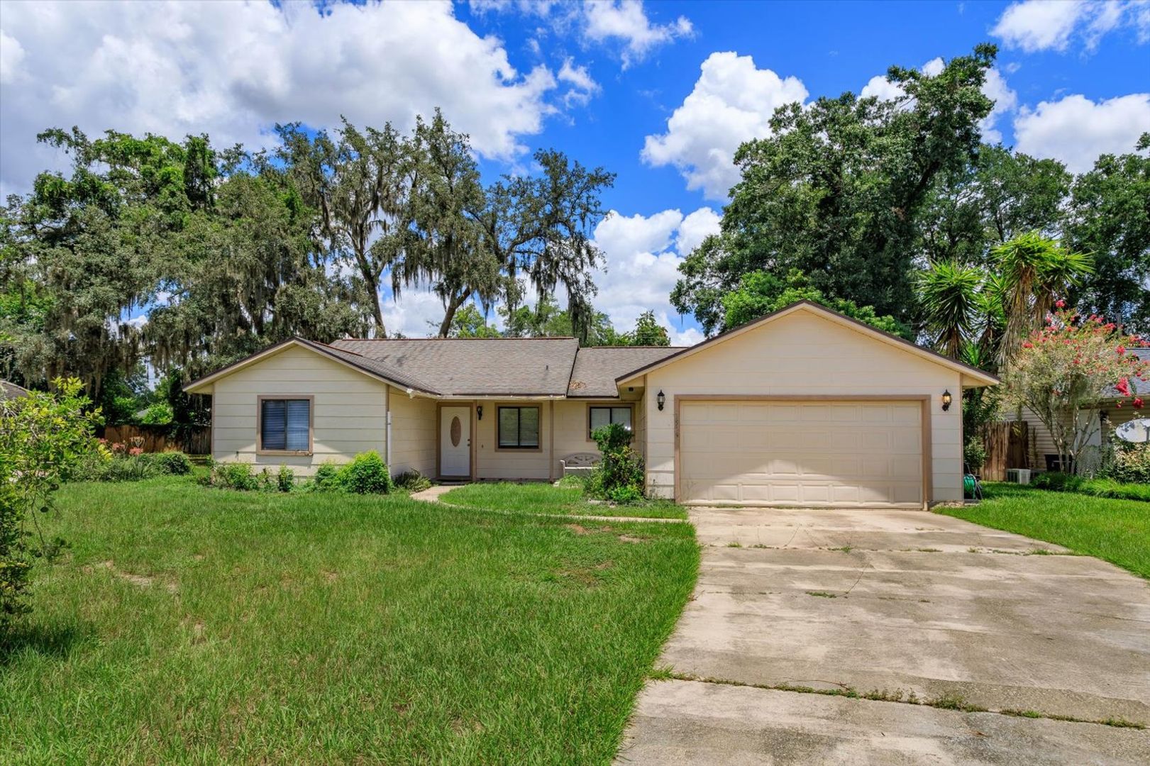 Apopka House: 1559 Faircloth Court