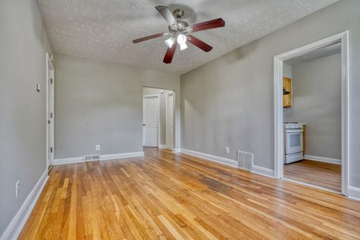 2 Bedroom Apartment – 5906 The Alameda, Apt 2, Baltimore, MD 21239
