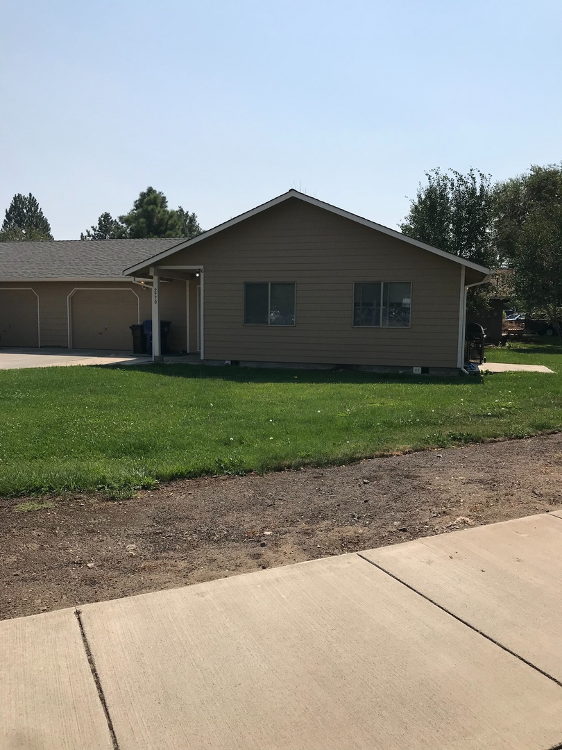 Redmond House: 2770 SW Volcano - Unit 2770