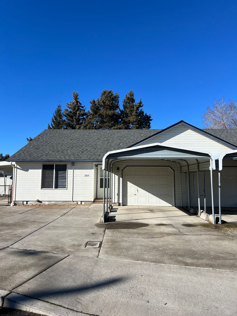 Redmond House: 2825 SW 28th Street
