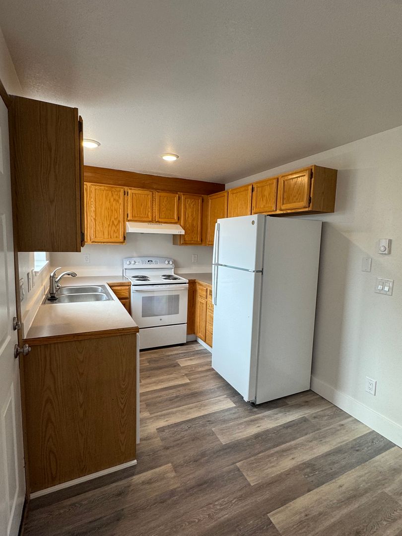 Redmond Townhome: 2007 SW Timber Ave Unit 10
