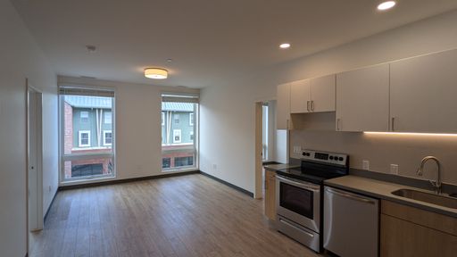 2 Bedroom / 2 Bath, Top Floor
